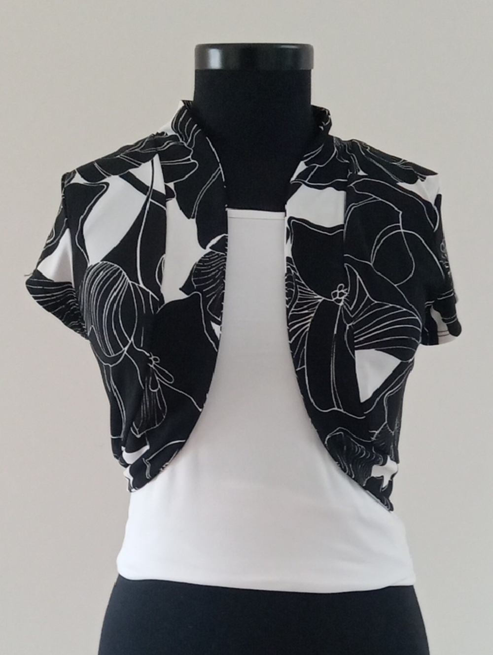 White House Black Market Black and White Floral Bolero Jacket